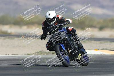 media/Oct-30-2025-Racers Edge (Thu) [[dabbdaf680]]/3-B Group/Session 2 (Turn 14)/